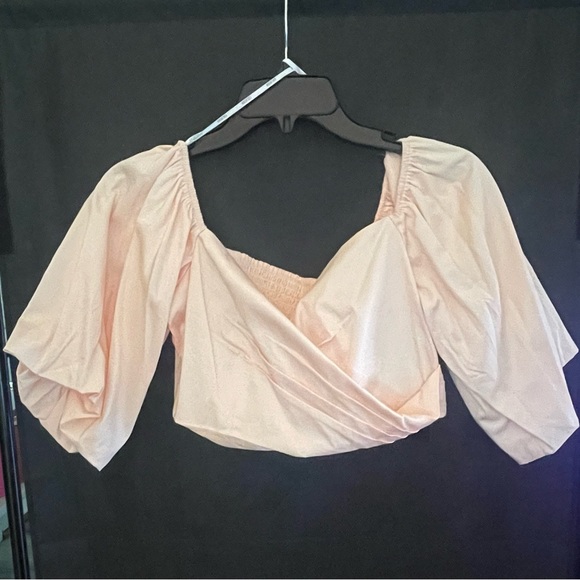 #114 - Off Shoulder Cropped Junior Shirt by GUESS (Brand New) - Picture 3 of 12